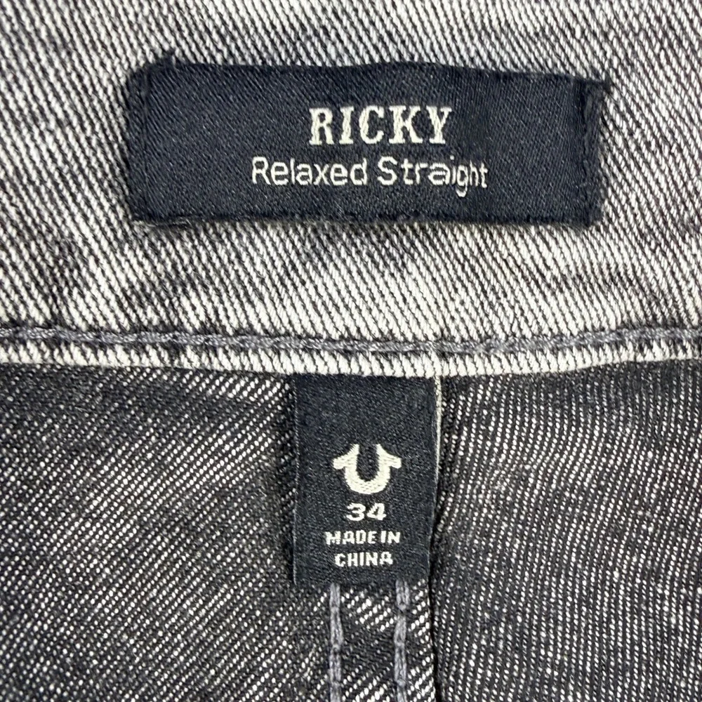 True Religion Mens Ricky Relaxed Straight Cutoff Shorts 34 Grey Acid Wash Denim